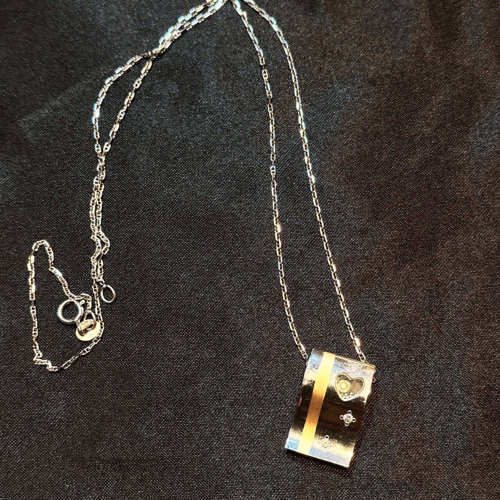 18K White Gold with Diamond Pendant